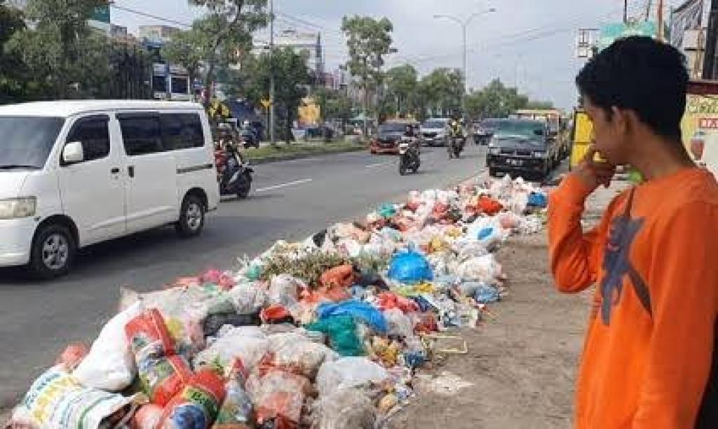 Pemilik Ruko di Pekanbaru Wajib Sediakan Tong Sampah, Membandel Bakal Diberi Sanksi