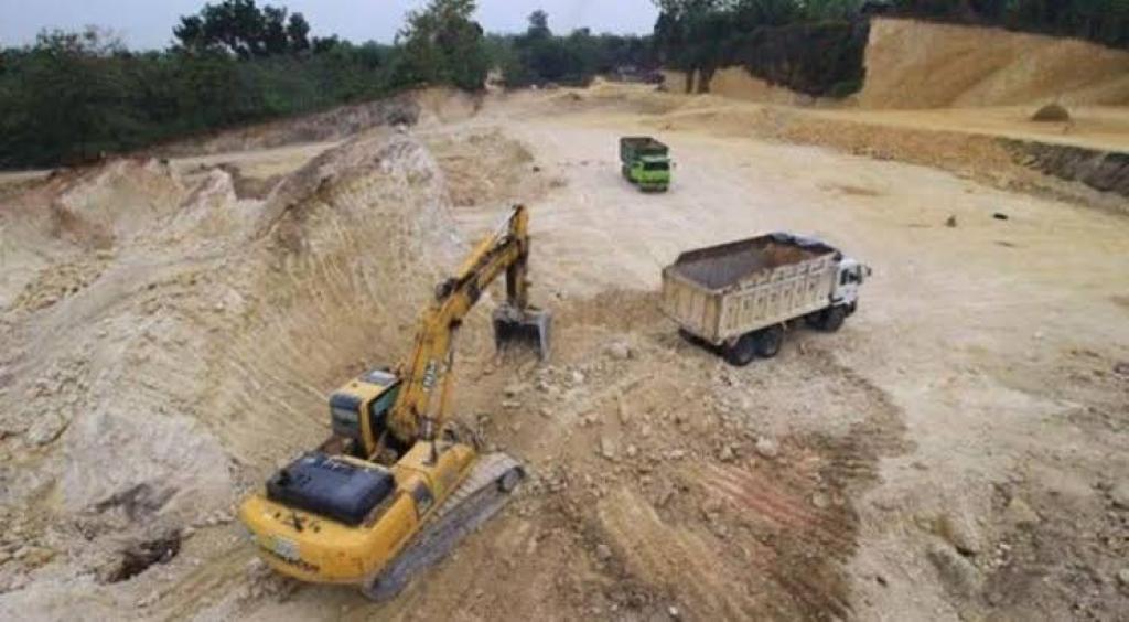 Tambang Pasir Kuarsa Jadi Penyumbang Pajak Terbesar di Natuna