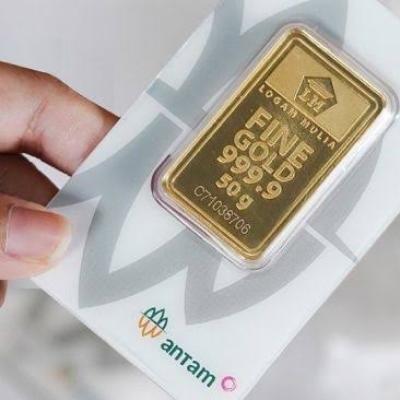 Harga Emas Antam Melambung, Tembus Rp1,956 Juta per Gram Hari ini