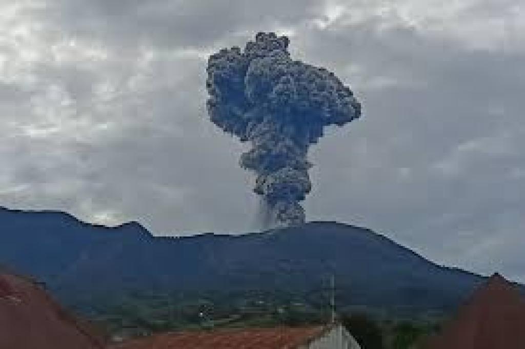 Gunung Marapi Kembali Erupsi, Kolom Abu Capai 500 Meter: Warga Diimbau Jauhi Radius 3 KM