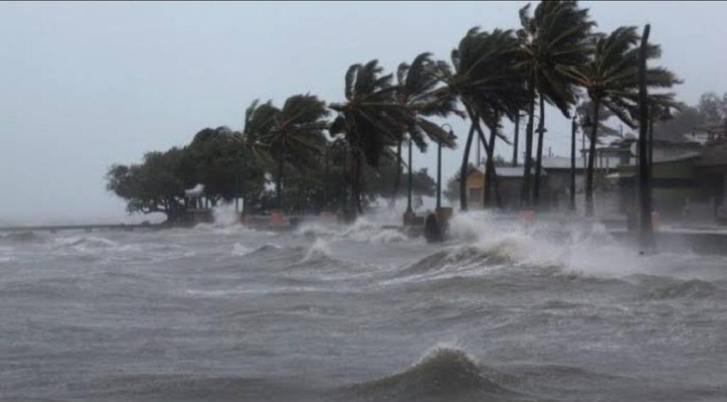 Peringatan BMKG: Cuaca Buruk dan Gelombang Tinggi di Perairan Kepri