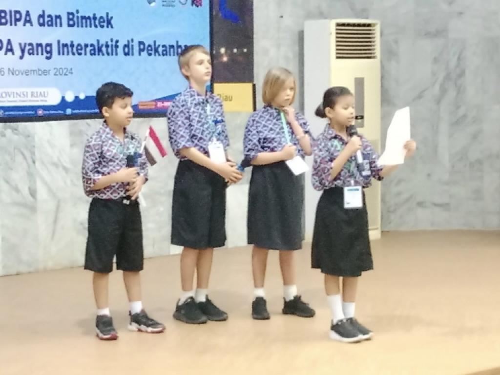 Pelajar Asing di Riau Unjuk Kebolehan Berbahasa Indonesia pada Ajang Kumpul BIPA