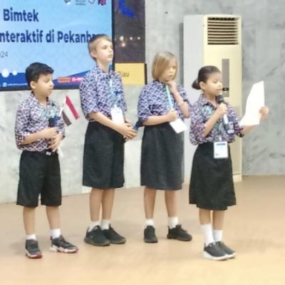 Pelajar Asing di Riau Unjuk Kebolehan Berbahasa Indonesia pada Ajang Kumpul BIPA