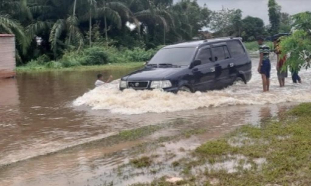 Jelang Akhir Tahun, Sejumlah Rumah di Sumbersari Terendam Banjir