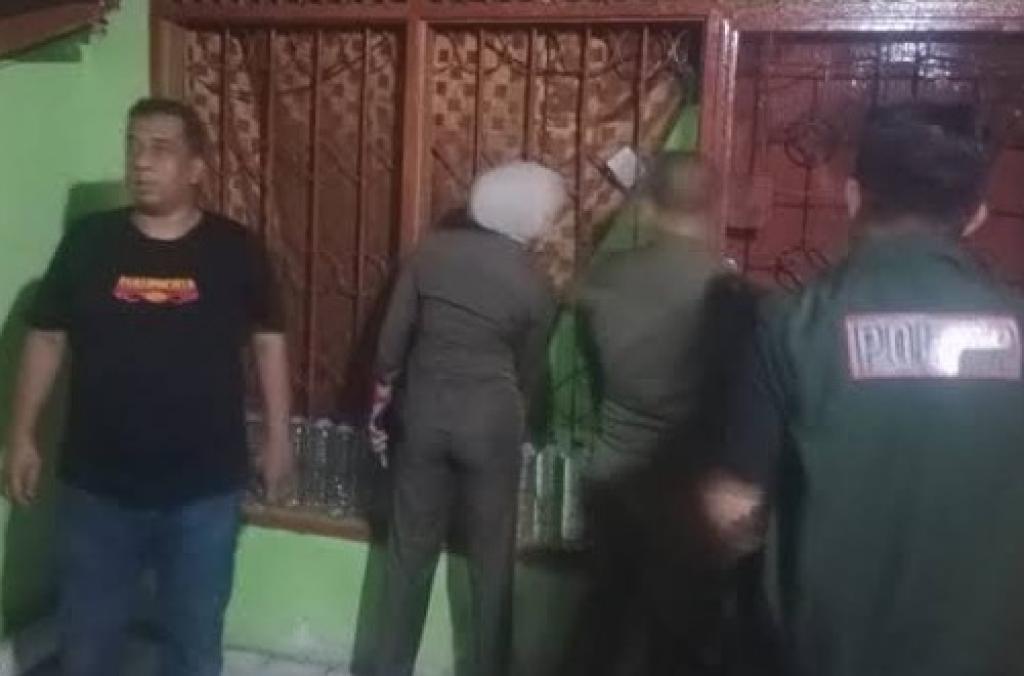 Satpol PP Pekanbaru Razia Prostitusi di Jondul, PSK Sembunyi dan Matikan Lampu