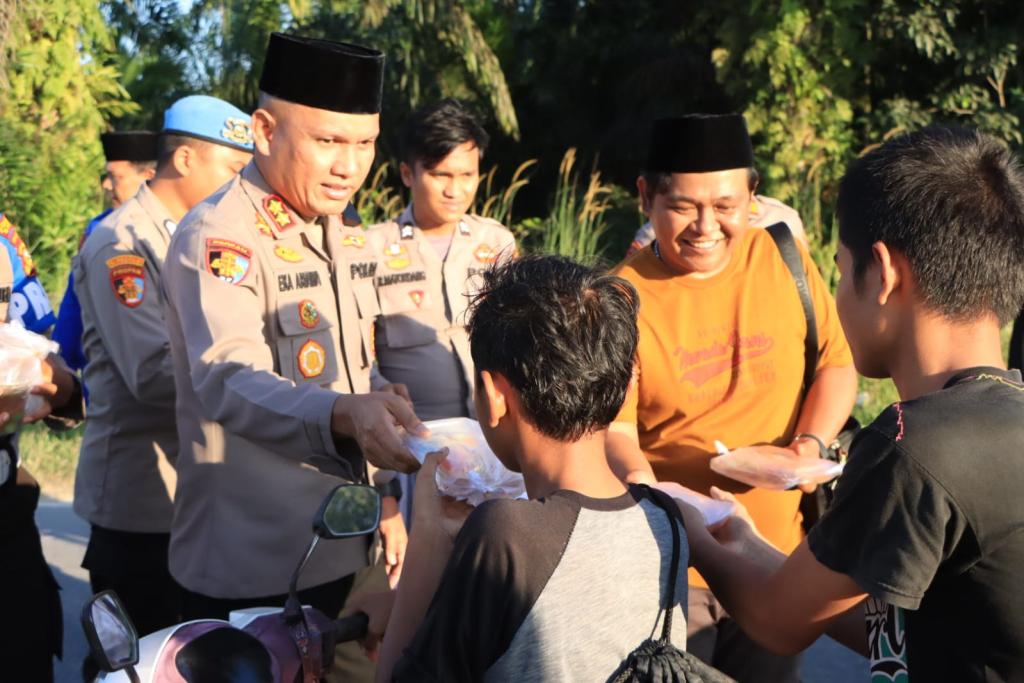 Berbagi Takjil dan Buka Puasa Bersama, AKBP Eka Ariandy Sebut Wartawan adalah Garda Terdepan Penyejuk Hati Masyarakat Jelang PSU Pilkada Siak