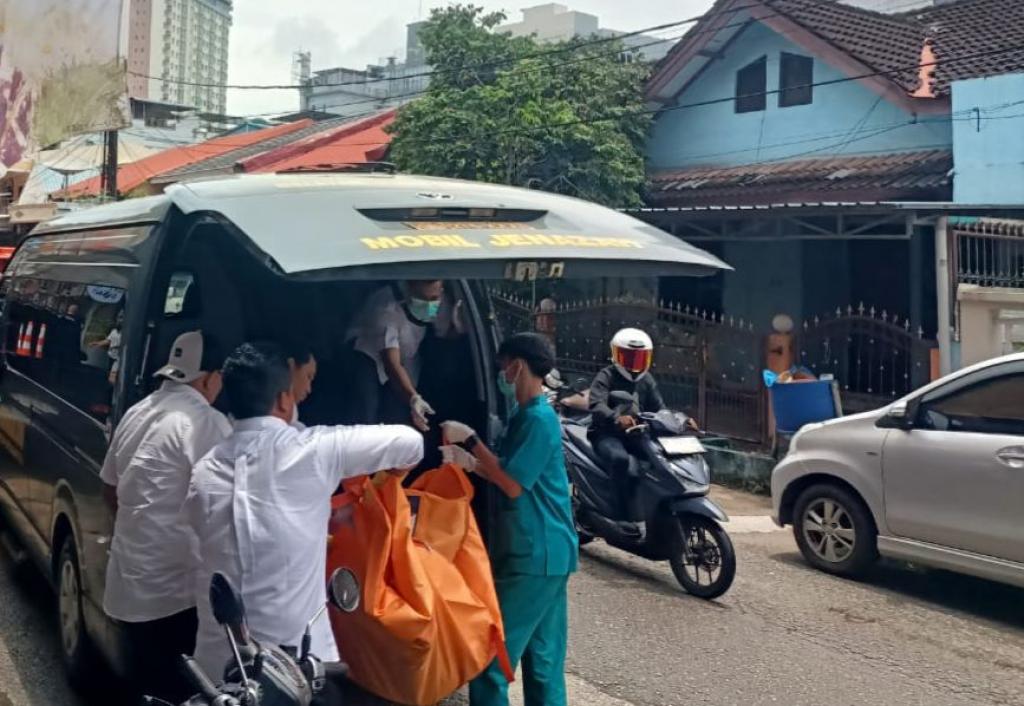 Mayat Wanita Ditemukan Membusuk di Kamar Kos Batam