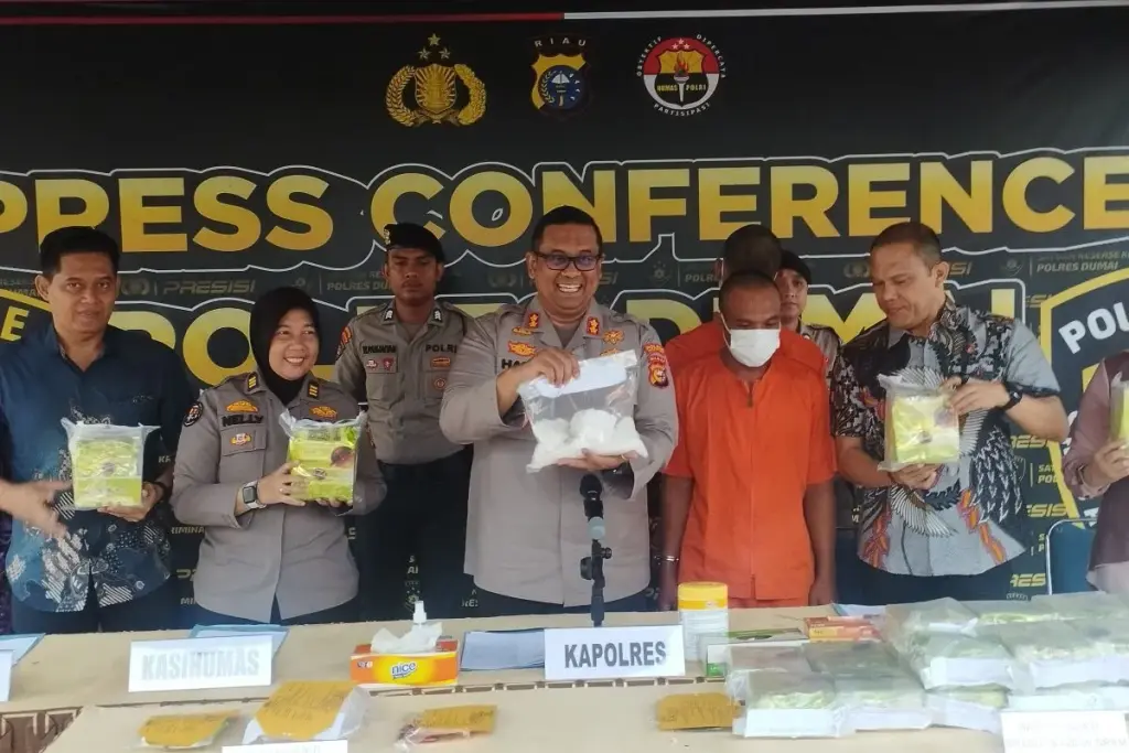 Resnarkoba Polres Dumai Tangkap Dua Kurir, 29 kg Sabu dan 413 Butir Ekstasi Diamankan