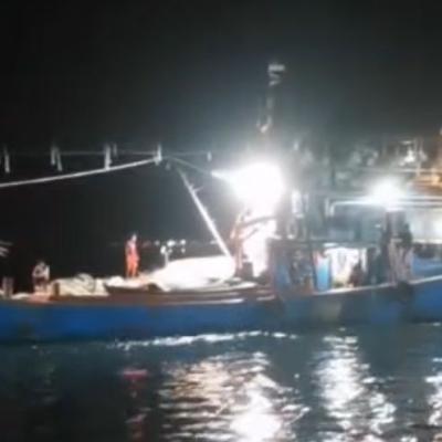 Long Boat Tenggelam di Perbatasan Indonesia-Singapura, 30 Penumpang Selamat