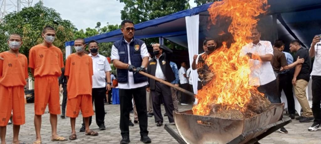 Barang Haram Senilai Rp133 Miliar Dimusnahkan Ditresnarkoba Polda Riau