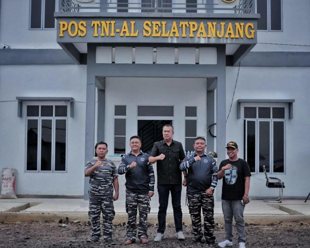 Tingkatkan Sinergitas, Wabup Meranti Kunjungi Pos TNI AL Selatpanjang