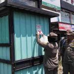 Satpol PP Tanjungpinang Tertibkan Lapak Yang Ditinggalkan PKL
