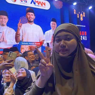 Kisah Bahagia Rafa, Pedagang Kue yang Dapat Hadiah Umroh Dari Wali Kota Agung Nugroho