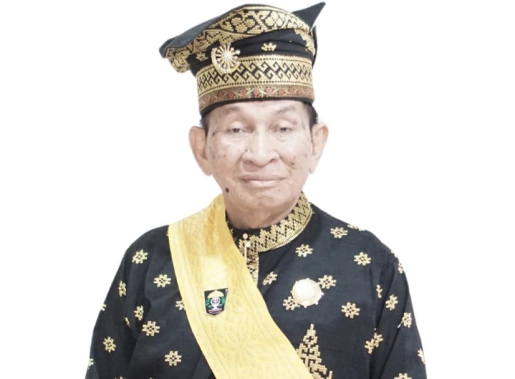 Penabalan Gelar Adat Hanya Untuk Gubernur Wahid, Ini Penjelasan LAMR