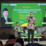 Menteri P2MI Ajak Anak Muda Riau Berani Kerja ke Luar Negeri