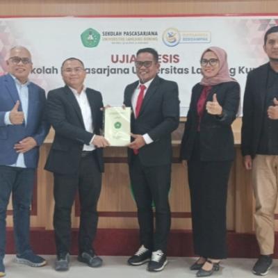 Bupati Zukri Raih Gelar Magister Manajemen dari sekolah Pascasarjana Unilak