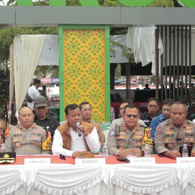 Polda Riau Gelar Konferensi Pers Pengamanan Pacu Jalur 2025 di Kuansing