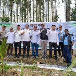 Dukung Ketahanan Pangan Nasional, Imigrasi dan Rutan Kelas IIB Siak Tanam 500 Bibit Kelapa di lahan PPKM Perawang