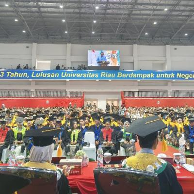 Unri Kukuhkan 3.057 Wisudawan, Rektor: Wujudkan Kampus Berdaya Saing Global