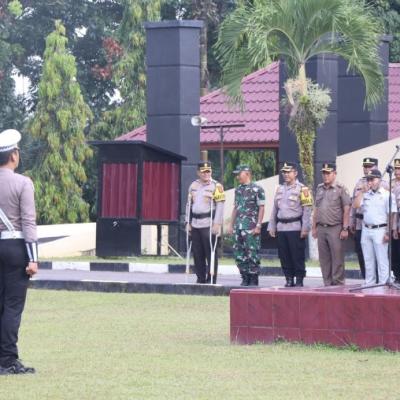 Kapolres Kuantan Singingi Pimpin Apel Gelar Pasukan Operasi Zebra Lancang Kuning 2025