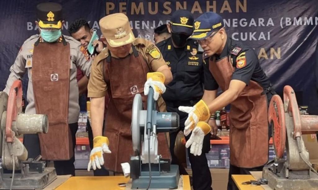 Bea Cukai Tembilahan Musnahkan Barang Ilegal Senilai Rp 3,2 Miliar