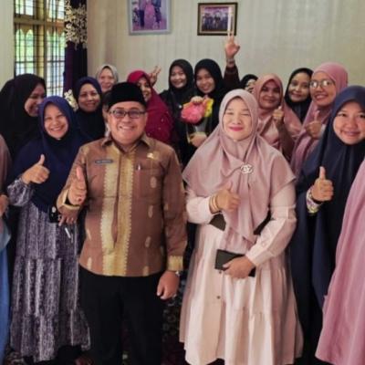 Akar Rumput Dukung Perwako RT/RW Pekanbaru, Minta Polemik DPRD Tak Hambat Pemilihan