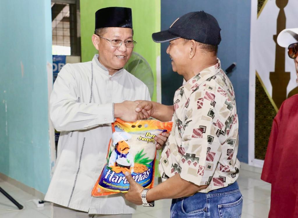 Pemko Batam Salurkan Bantuan Beras Ramadan di Sekupang
