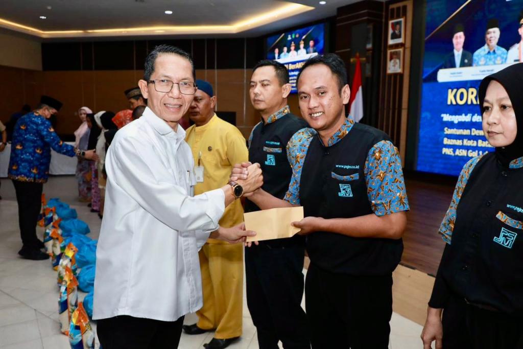 Pemko Batam dan Korpri Salurkan Santunan Sosial untuk Keluarga ASN