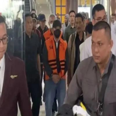 Abdul Wahid Cs Dibawa ke Pekanbaru, Pendukung Nyatakan Siap Hadapi Persidangan