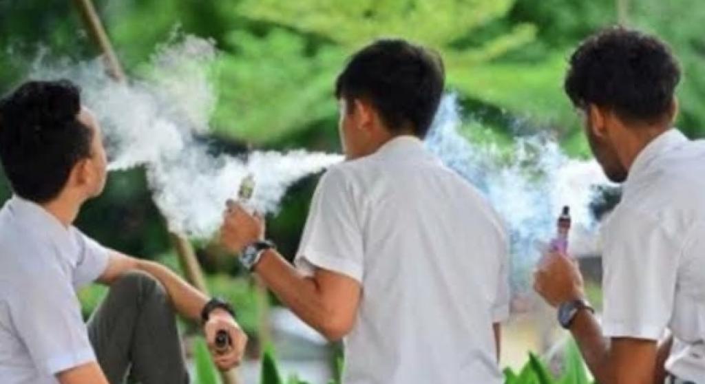 Berbagi Vape Jadi Petaka, Remaja Ini Nyaris Kehilangan Nyawa