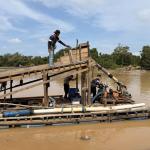 Polsek Cerenti Tertibkan 20 Rakit PETI di Sungai Kuantan, Peralatan Dimusnahkan di Tempat