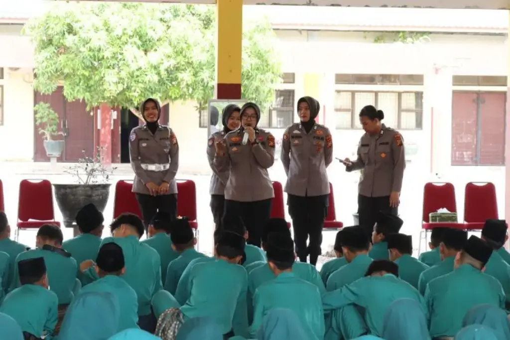 Siswa Tewas Akibat Ledakan, Polres Siak Beri Trauma Healing di Sekolah