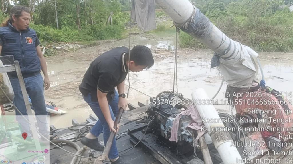 Polres Kuansing Tertibkan Aktivitas PETI di Kuantan Tengah, Tiga Rakit Dimusnahkan