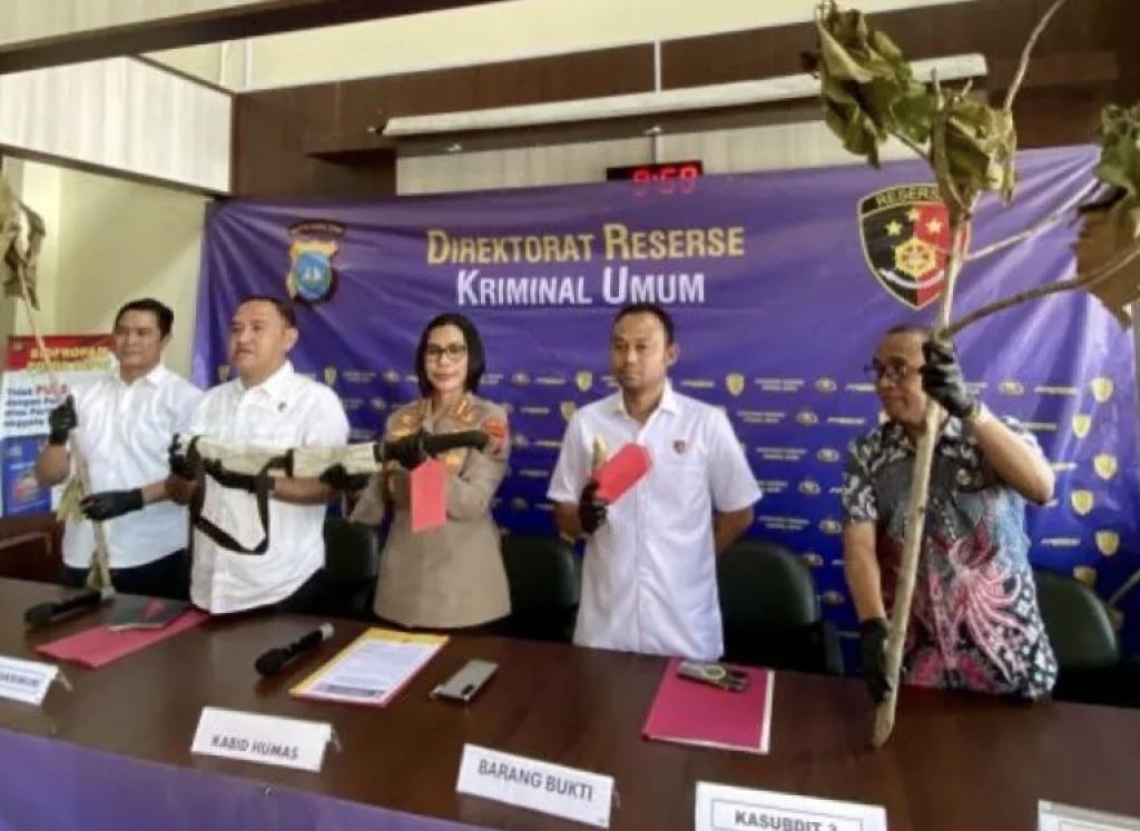 Pemulung Yang Tebang 300 Pohon Jati Emas di Batam Diamankan Polda Kepri