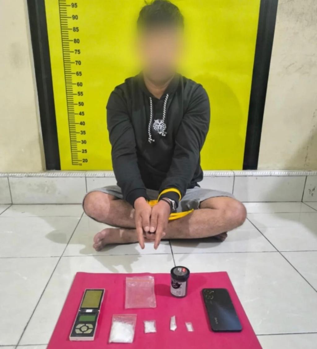 Polisi Grebek Rumah Pengedar Narkoba di Rohi, Ditemukan 24,10 Gram Sabu