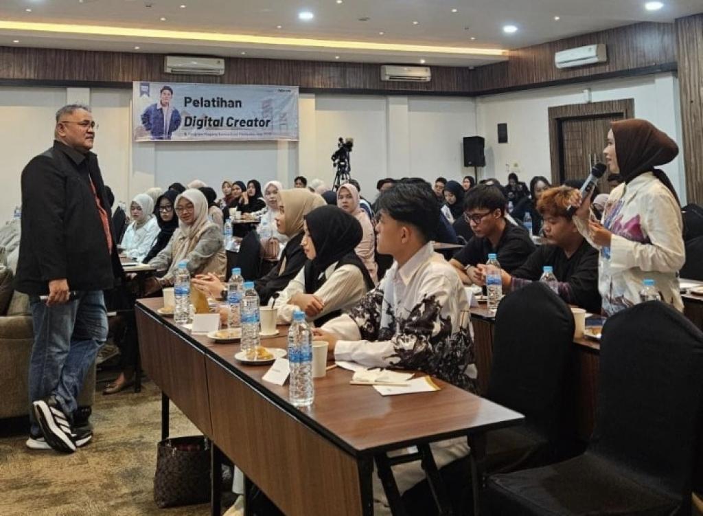 Berbicara di Depan Content Creator, Teguh Santosa Bandingkan Empat Pemimpin Besar Indonesia