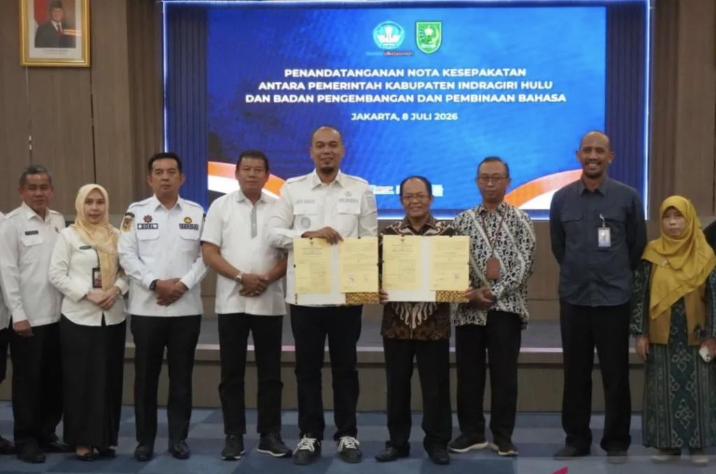 Perkuat Literasi dan Pelestarian Bahasa Daerah, Pemkab Inhu Teken Kerja Sama dengan Badan Bahasa