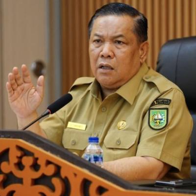 Pemprov Riau Gandeng Perusahaan Perbaiki Ruas Jalan Mahato–Simpang Manggala