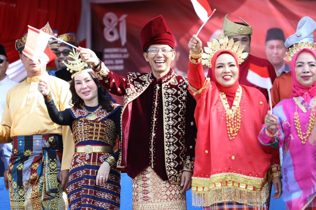 10.000 Peserta Meriahkan Pawai Budaya Nusantara di Batam