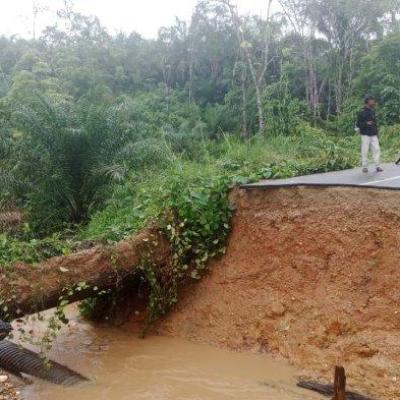 DPRD Kuansing Desak Pembangunan Jembatan Darurat Usai Putusnya Jalan Desa Sigaruntang-Koto Inuman