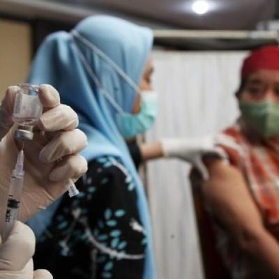 Jelang Keberangkatan, Jemaah Calon Haji Natuna Jalani Vaksinasi Polio dan Meningitis