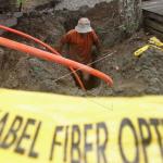 Pemko Pekanbaru Mulai Tertibkan Kabel Fiber Optik Udara di 4 Ruas Jalan
