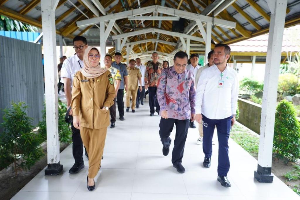 Dirut RSUD Arifin Ahmad Minta Pusat Bantu Pembangunan Gedung Rawat Jalan Yang Baru