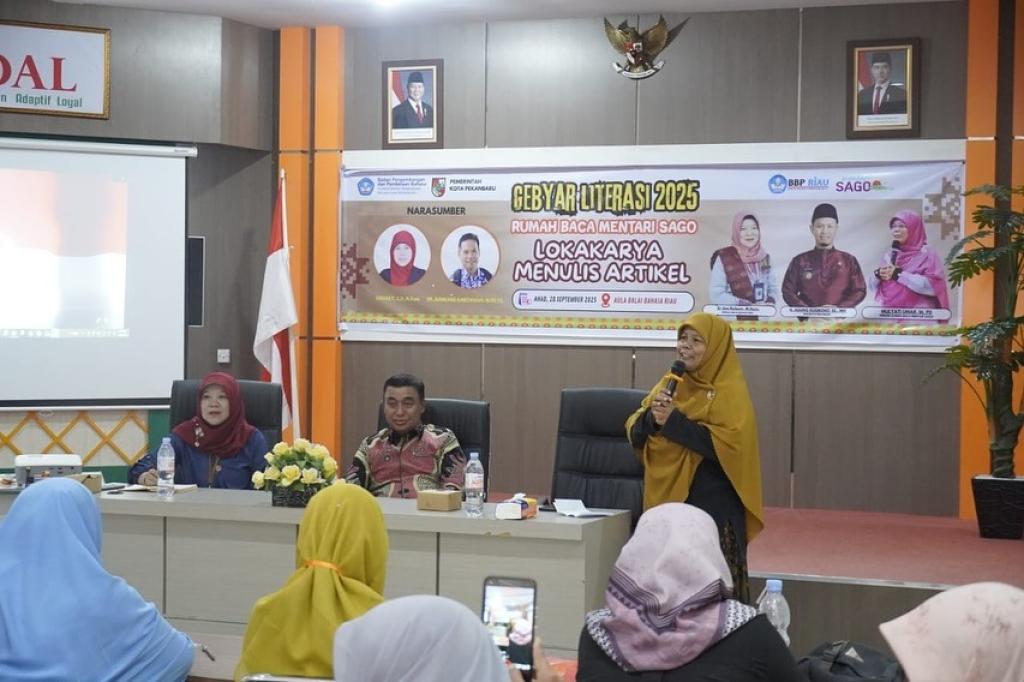 Rumah Baca Mentari Sago Gelar Lokakarya Menulis Artikel dalam Semarak Gebyar Literasi 2025