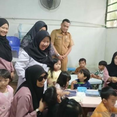 BKKBN Kepri Bagikan MBG untuk Tiga Posyandu di Tanjungpinang