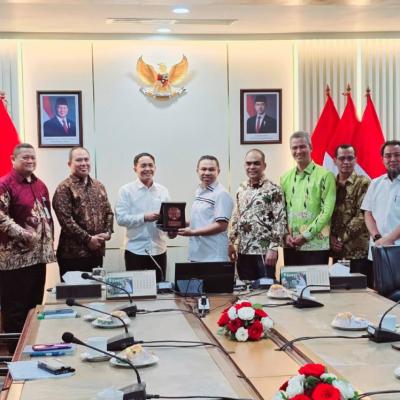 Perjuangkan Pendanaan Pengelolaan Hutan, Gubernur Riau Sambangi Kementerian Kehutanan