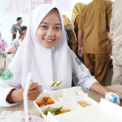 Besok, Pemko Pekanbaru Luncurkan Program Makan Siang Bergizi, Tahap Awal Untuk 11 Sekolah