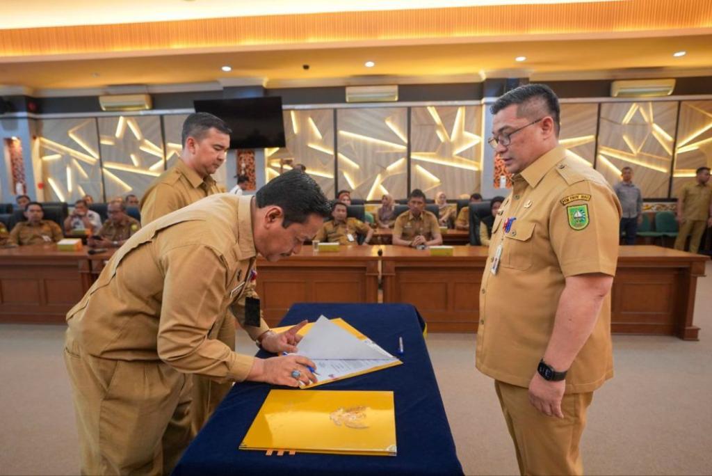 Gubernur Riau Tunjuk 19 Plt Kepala OPD