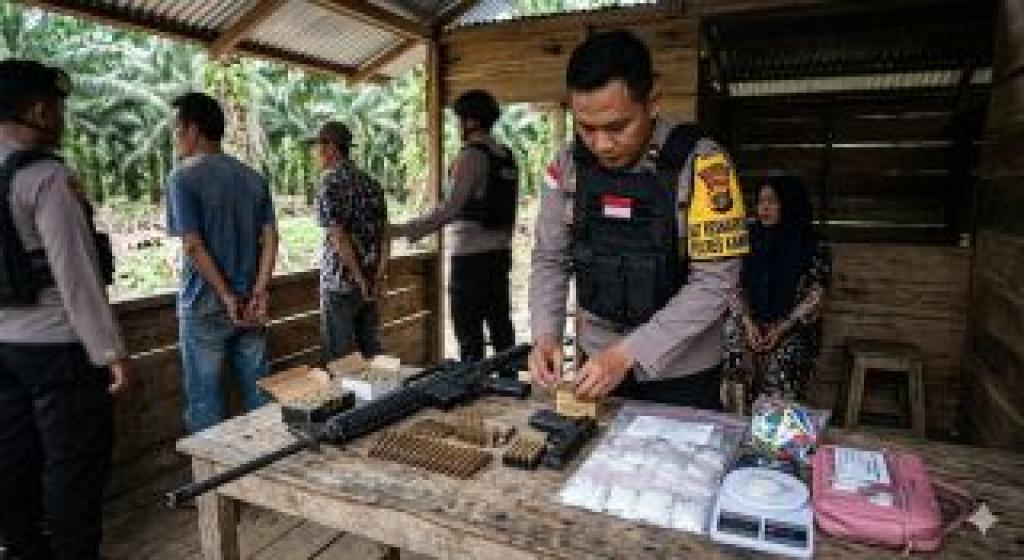 Sempat Ancam Polisi Pakai Senjata Api, Pengedar Narkoba Ditangkap