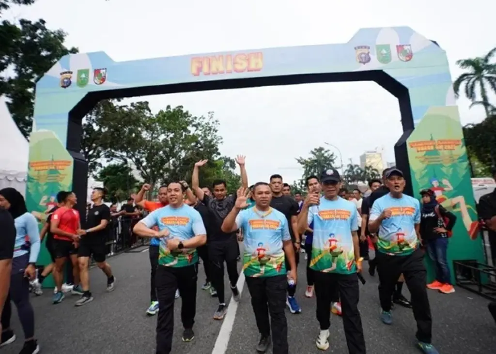 Dukung Pencegahan, Gubernur Riau Apresiasi Ribuan Peserta Fun Run Karhutla 2025